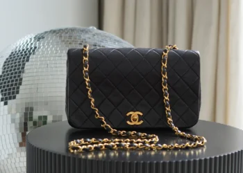 Chanel’s Vintage Bags: Why Retro Designs are Still the Height of Luxury