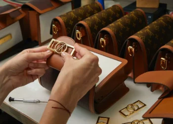 Why Your Bag’s Strap is Breaking (and How to Fix It Before It’s Too Late)