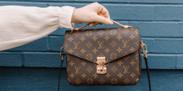 How Did the First Iconic Handbag Brand Emerge?