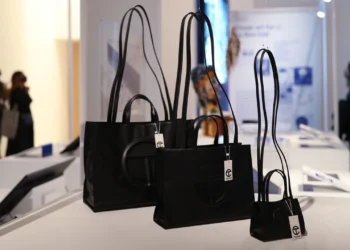 The Rise of Gender-Neutral Handbags: A New Fashion Frontier